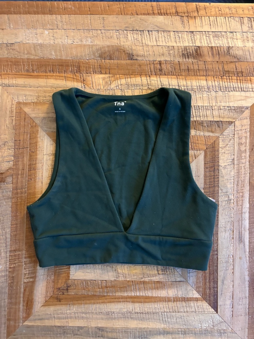 TNA Deep V Cropped Tank Top - Forest Green